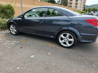 Gebraucht Opel Astra 105 PS (77 kW) 2007 Grau Cabrio