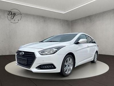 Weiss Gebraucht 2017 Hyundai i40 Style Limousine | 10.990 €