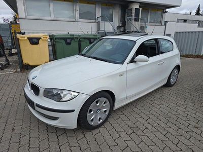 Gebraucht BMW 116 Advantage 122 PS (89 kW) 2009 Weiß Kleinwagen