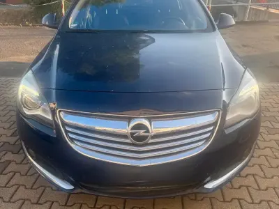 Gebraucht Opel Insignia 195 PS (143 kW) 2013 Blau Kombi