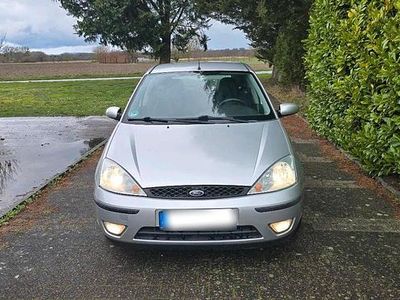 Usata Ford Focus 101 CV (74 kW) 2004 Argento Utilitaria