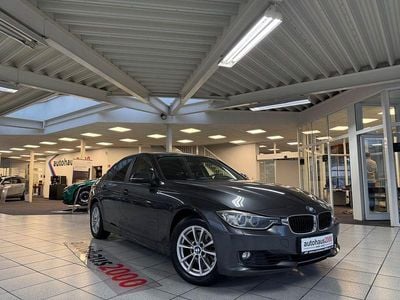 Grau Gebraucht 2013 BMW 320 Comfort Edition Limousine | 11.950 € (Fairer Preis)