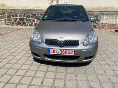 gebraucht Toyota Yaris 1.3 Sol