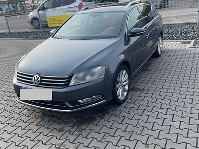 Gebraucht VW Passat 140 PS (102 kW) 2011 Grau Kombi