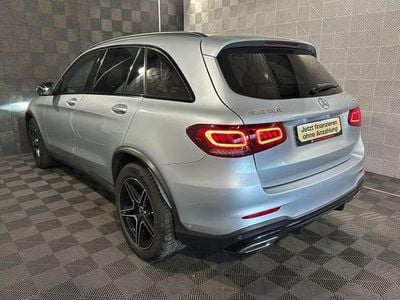 Usata Mercedes GLC200 AMG 197 CV (144 kW) 2022 Argento SUV