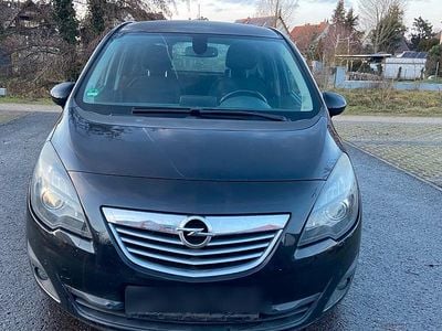 Schwarz Gebraucht 2010 Opel Meriva Van / Kleinbus | 2.300 € (Guter Preis)