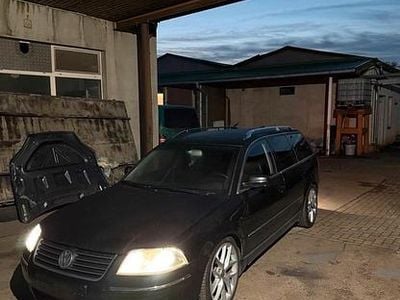 Usata VW Passat 163 CV (119 kW) 2003 Nero Station wagon