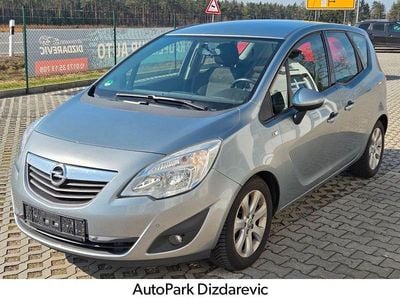 Gebraucht Opel Meriva Color Edition 110 PS (80 kW) 2012 Silber Van / Kleinbus