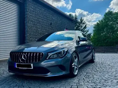 Gebraucht Mercedes CLA220 Shooting Brake Urban 177 PS (130 kW) 2016 Grau Kombi