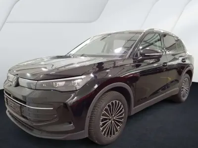 Gebraucht VW Tiguan Goal 150 PS (110 kW) 2025 Grenadillschwarz metallic SUV