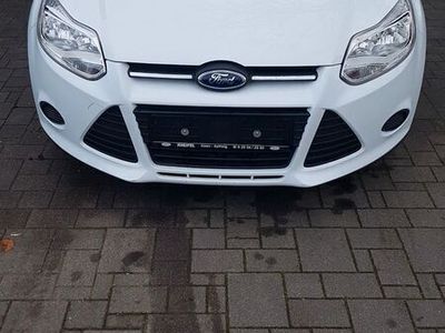 gebraucht Ford Focus 1,0 EcoBoost 74kW Trend Turnier TOPZUSTAND