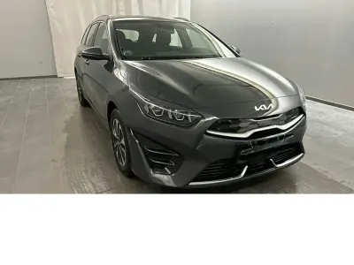 Gebraucht Kia Ceed Sportswagon Spirit 141 PS (103 kW) 2022 Grau Kombi
