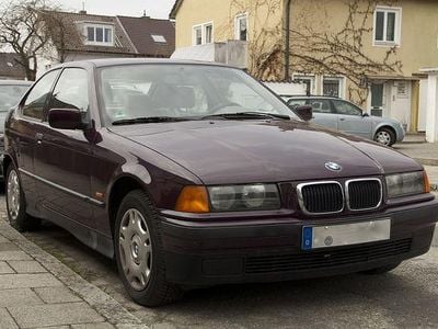 Gebraucht BMW 316 102 PS (75 kW) 1996 Rot Limousine