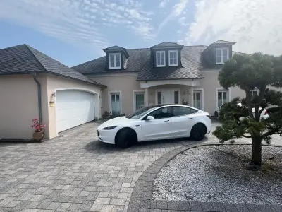 Usata Tesla Model 3 RWD 208 kW (283 CV) 2024 Bianco Berlina