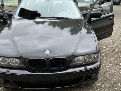 BMW 525