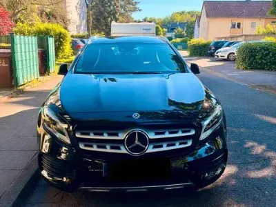 Gebraucht Mercedes GLA200 AMG line 136 PS (100 kW) 2018 Schwarz SUV