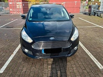 Gebraucht Ford S-MAX S 179 PS (131 kW) 2017 Schwarz Van / Kleinbus