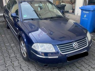 Gebraucht VW Passat 131 PS (96 kW) 2002 Blau Limousine