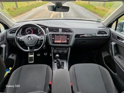 Grau Gebraucht 2017 VW Tiguan Sound SUV | 18.500 € (Fairer Preis)