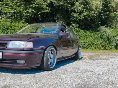 Gebraucht Opel Vectra 116 PS (85 kW) 1993 Rot Limousine