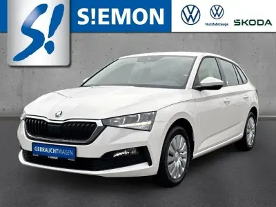 Gebraucht Skoda Scala Cool Plus 95 PS (69 kW) 2021 Weiß Kleinwagen