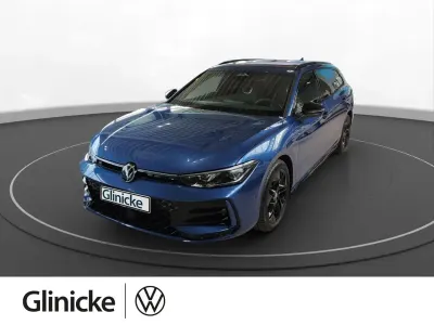 Gebraucht VW Passat R-line 150 PS (110 kW) 2025 Blau Kombi