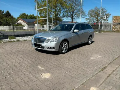 Second-hand Mercedes E250 Elegance 204 CP (150 kW) 2011 Argintiu Break
