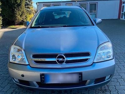 Begagnad Opel Vectra 122 HK (89 kW) 2004 Grå Kombi