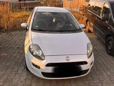 Gebraucht Fiat Punto 80 PS (58 kW) 2012 Silber Kleinwagen
