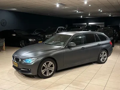 Gebraucht BMW 320 184 PS (135 kW) 2013 Silber Kombi