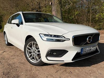 Usata Volvo V60 Momentum 190 CV (139 kW) 2020 Bianco Station wagon