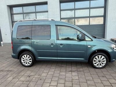 Gebraucht VW Caddy Trendline 140 PS (102 kW) 2015 Grün Van / Kleinbus