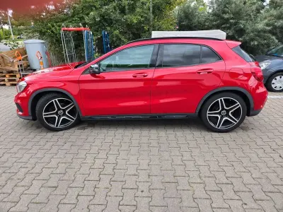 Gebraucht Mercedes GLA200 AMG line 156 PS (114 kW) 2017 Rot SUV