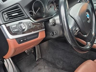 Gebraucht BMW 530 313 PS (230 kW) 2014 Andere farben Kombi