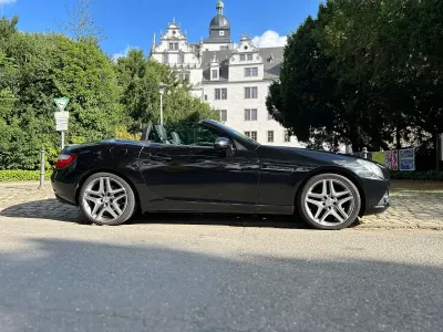 Gebraucht Mercedes SLK200 184 PS (135 kW) 2011 Schwarz Cabrio