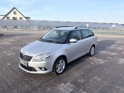 Silber Gebraucht 2014 Skoda Fabia Best of Kombi | 7.999 € (Fairer Preis)