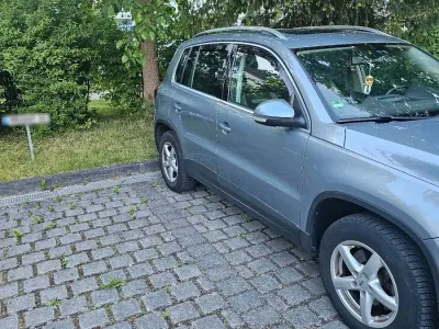 Gebraucht VW Tiguan 140 PS (102 kW) 2008 Silber SUV