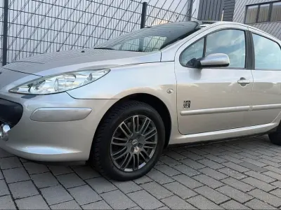 Gebraucht Peugeot 307 136 PS (100 kW) 2006 Lack aschgrau/metalliclackier Limousine