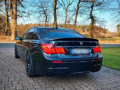Begagnad BMW 740 306 HK (225 kW) 2011 Svart Sedan