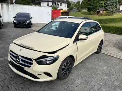 Gebraucht Mercedes B180 116 PS (85 kW) 2022 Andere Kleinwagen