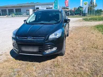 Second-hand Ford Kuga 150 CP (110 kW) 2015 Negru SUV