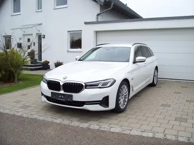 Używany BMW 530e Performance 292 KM (214 kW) 2021 Biały Sedan/Limuzyna