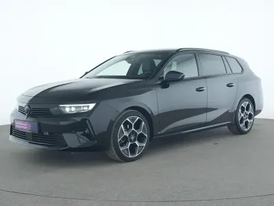 Gebraucht Opel Astra 131 PS (96 kW) 2024 Schwarz Kleinwagen