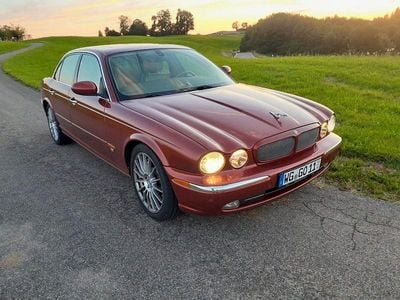 Jaguar XJR