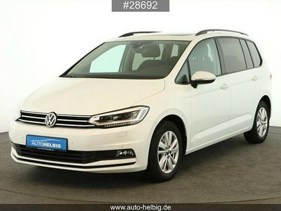 Gebraucht VW Touran Comfortline 122 PS (89 kW) 2022 Pure white Van / Kleinbus