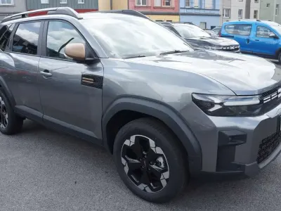 Neu Dacia Bigster Extreme 140 PS (102 kW) 2026 Dolomitgraumetallic SUV