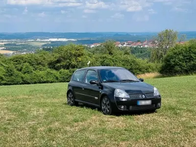 Gebraucht Renault Clio 179 PS (131 kW) 2005 Schwarz Kleinwagen