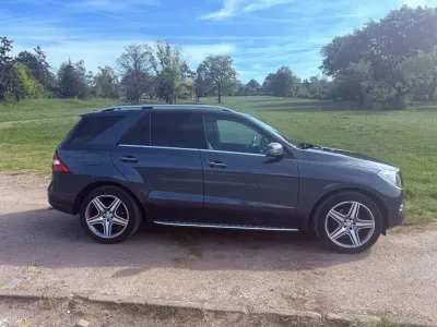 Gebraucht Mercedes ML350 258 PS (189 kW) 2013 Blau SUV