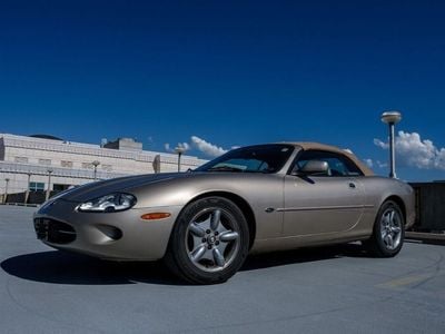 Jaguar XK8