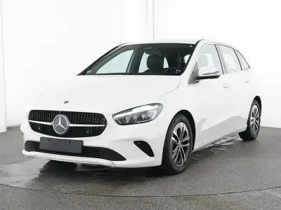 Gebraucht Mercedes B200 Progressive 163 PS (119 kW) 2025 Unilack polarweiß Van / Kleinbus